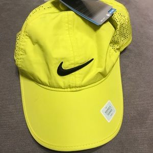 Nike Women's Perf Golf Cap HERITAGE86-Electrolime